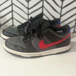 Nike Dunk Low GS Black Dark Grey University Red Blue Sneakers Size 5.5Y